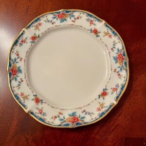 NEW Set of 4 Noritake Vintage Rose 8 3/7" Gold Rim Salad Plates